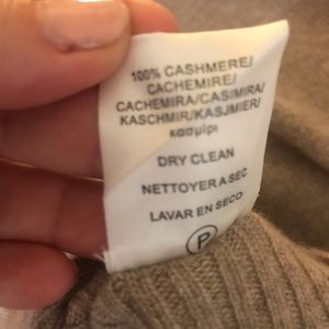 Velvet by Graham & Spencer Sweaters - Velvet by graham and Spencer cashmere shawl Velvet by Graham & Spencer Sweaters - Velvet by graham and Spencer cashmere shawl